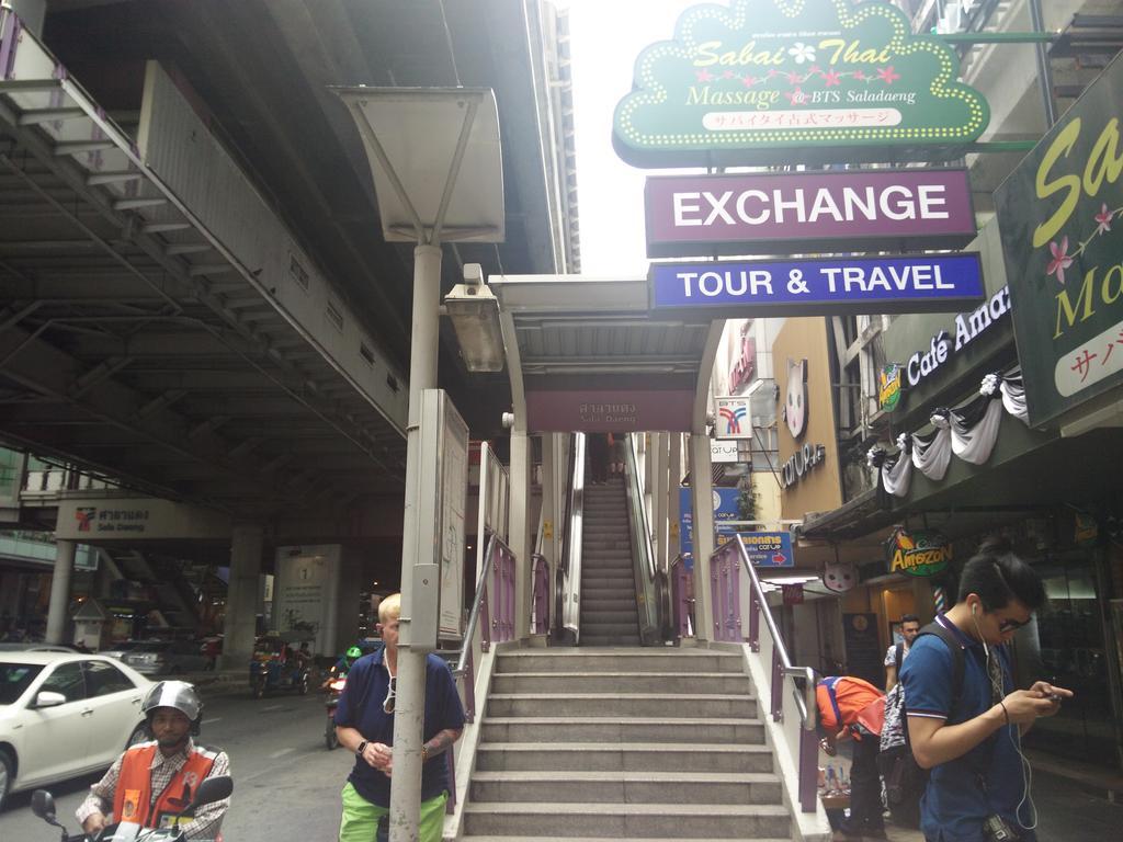 Pula Silom Hotel Banguecoque Exterior foto